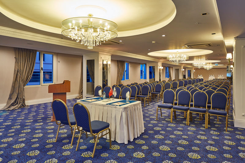 Doubletree By Hilton Izmir - Alsancak Hotel Exterior foto