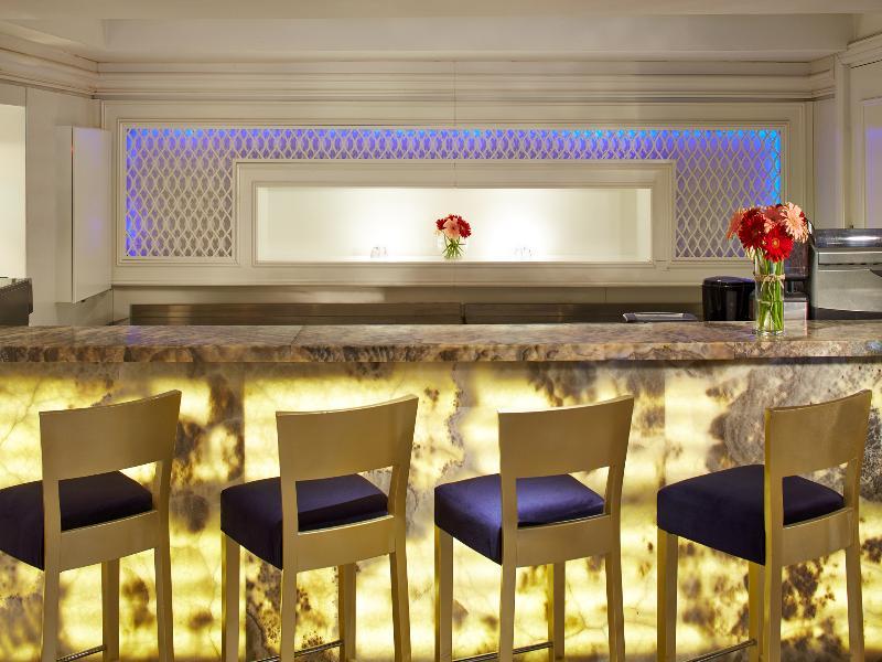 Doubletree By Hilton Izmir - Alsancak Hotel Exterior foto